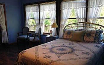 The Yorkshire Inn Phelps 外观 照片